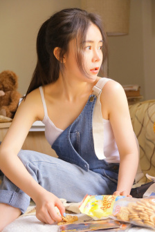 女士不遮阴内搭图片